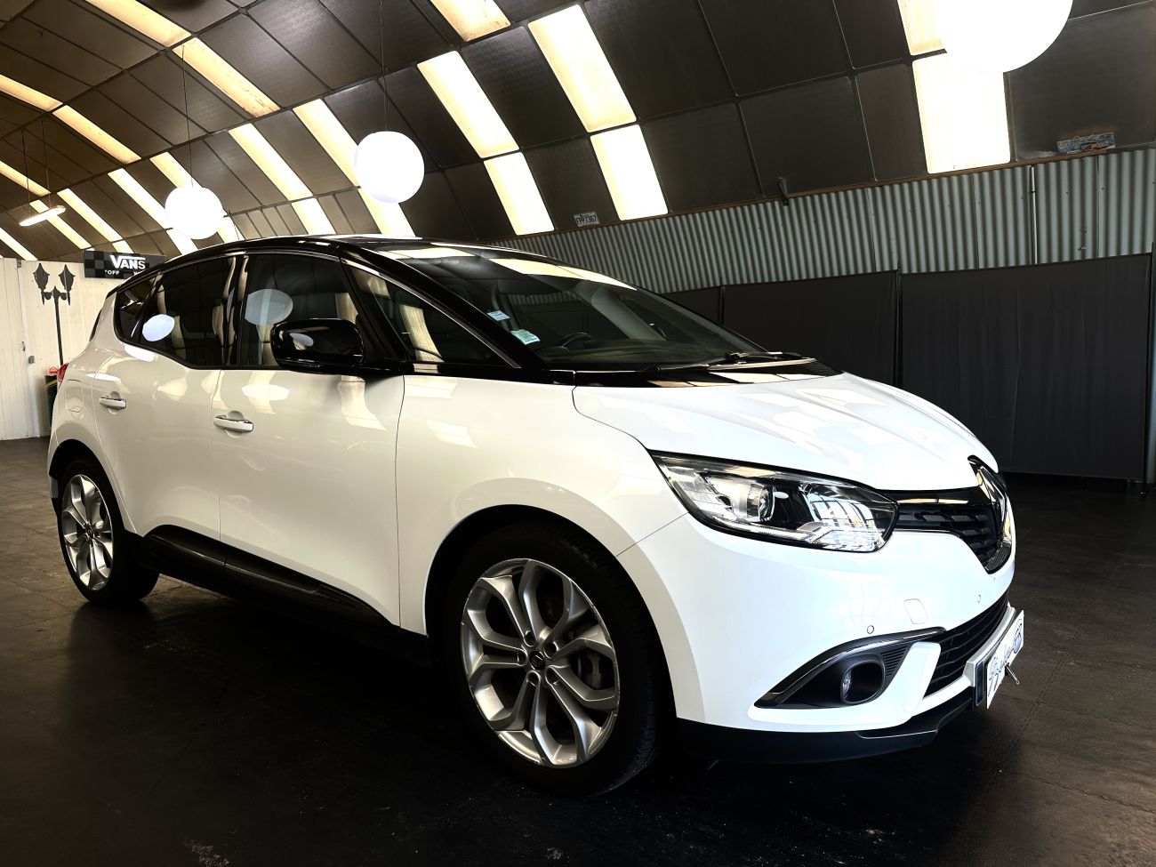 Mandataire RENAULT SCENIC IV BUSINESS TCe 115 FAP Business