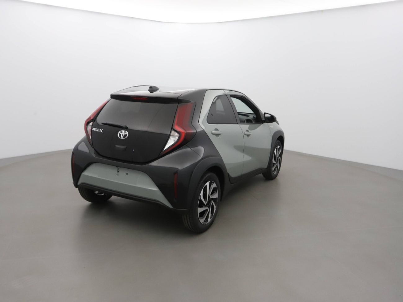 Mandataire TOYOTA AYGO X 1.0 VVT-I 72CH TEAM PLAYER