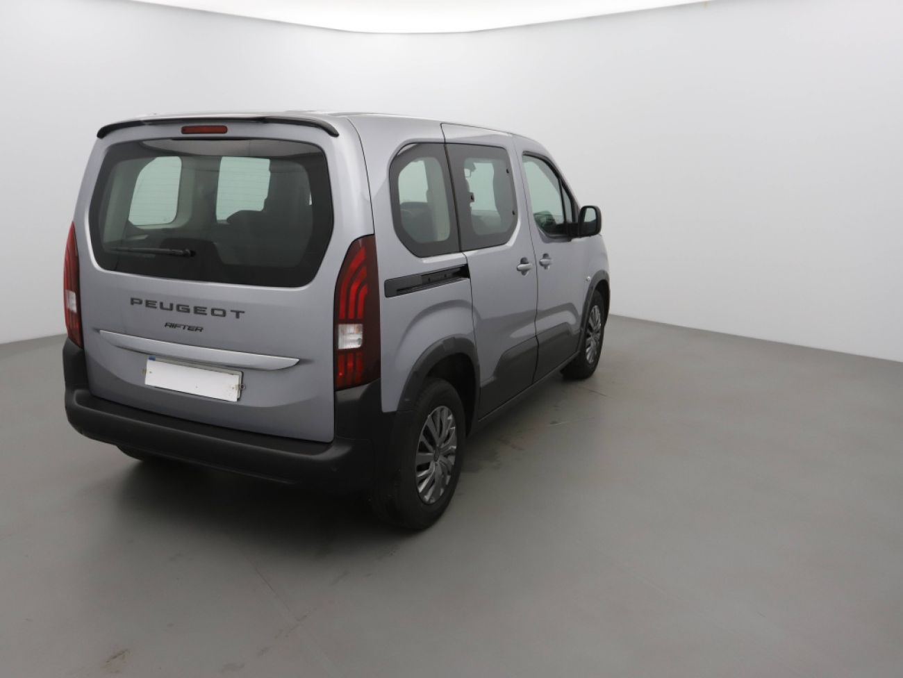 Mandataire PEUGEOT RIFTER TAILLE M - 1.5 BLUEHDI 100CH S&S ALLURE 5 PLACES