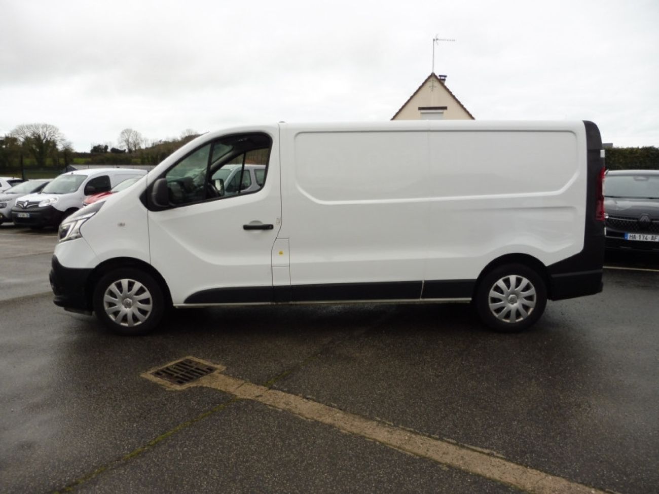 Mandataire RENAULT TRAFIC III FG L2H1 1300 2.0 DCI 120CH GRAND CONFORT S&S E6