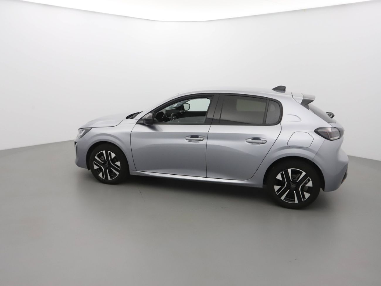 Mandataire PEUGEOT 208 1.2 100CH S&S ALLURE