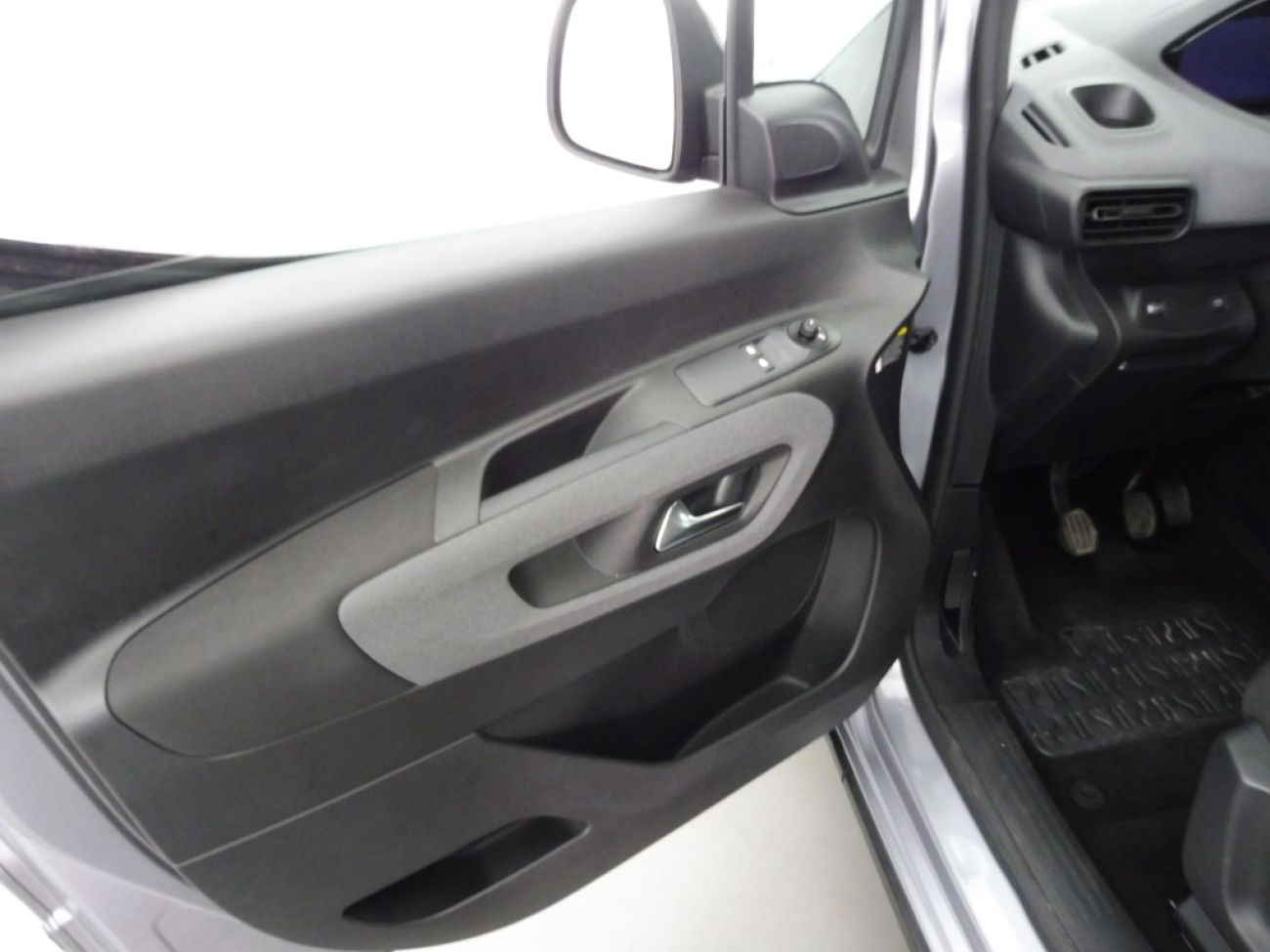 Mandataire PEUGEOT RIFTER TAILLE M - 1.5 BLUEHDI 100CH S&S ALLURE 5 PLACES