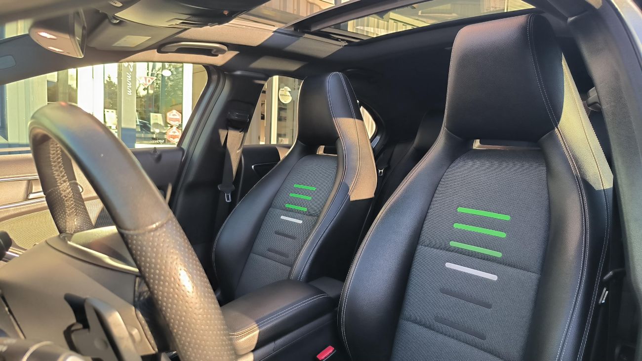 Mandataire MERCEDES CLASSE A 200 d 7G-DCT Sport Edition TOIT OUVRANT / JANTES AMG 18