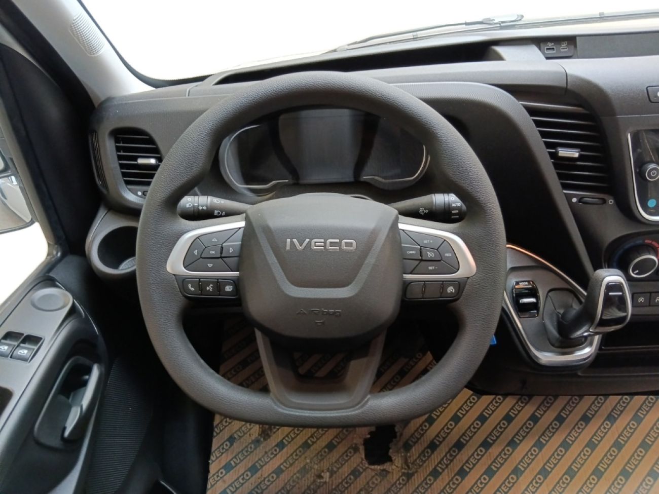 Mandataire IVECO Daily 35S16 2.3 V12 HI-MATIC 156CV