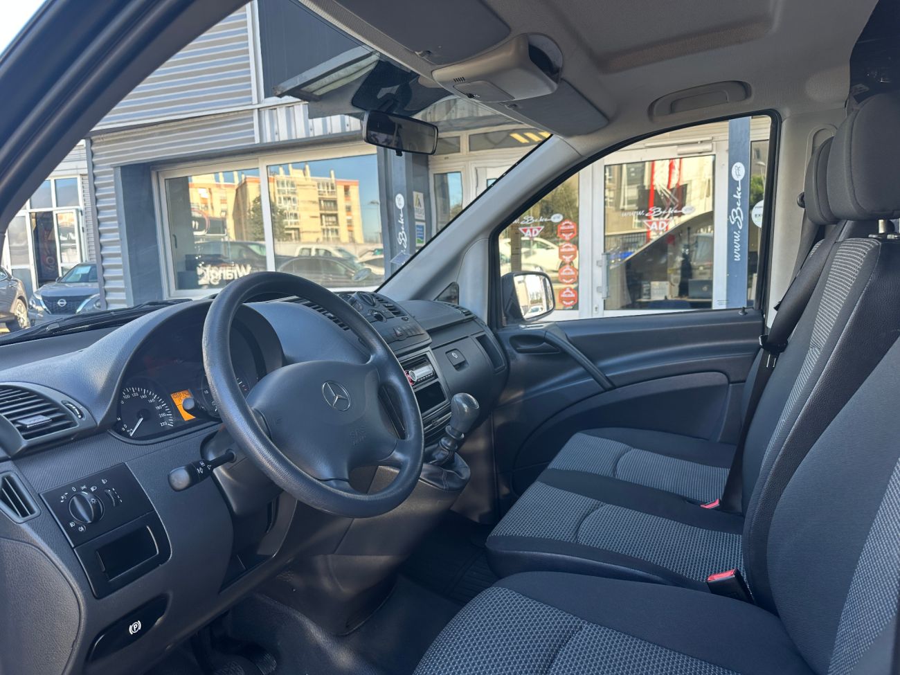 Mandataire MERCEDES VITO FOURGON 110 CDI 2.8t COMPACT 6 places