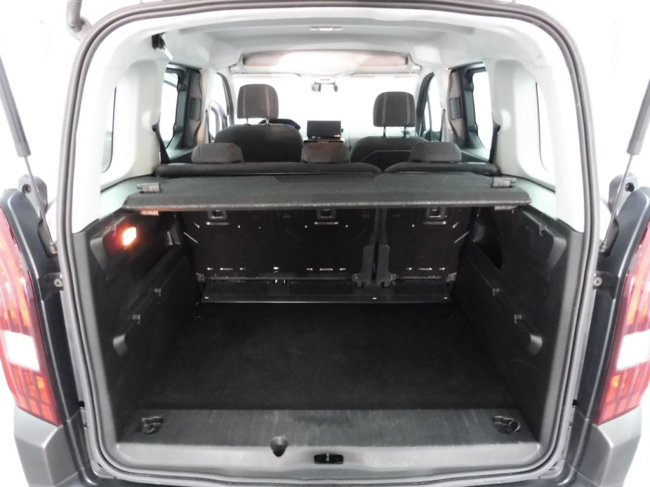 Mandataire PEUGEOT RIFTER TAILLE M - 1.5 BLUEHDI 100CH S&S ALLURE 5 PLACES