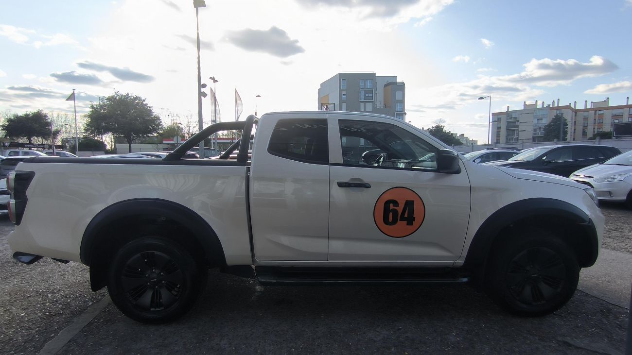 Mandataire ISUZU D-MAX N60 SPACE CAB 1.9 164 CH 4X4 BVA FF