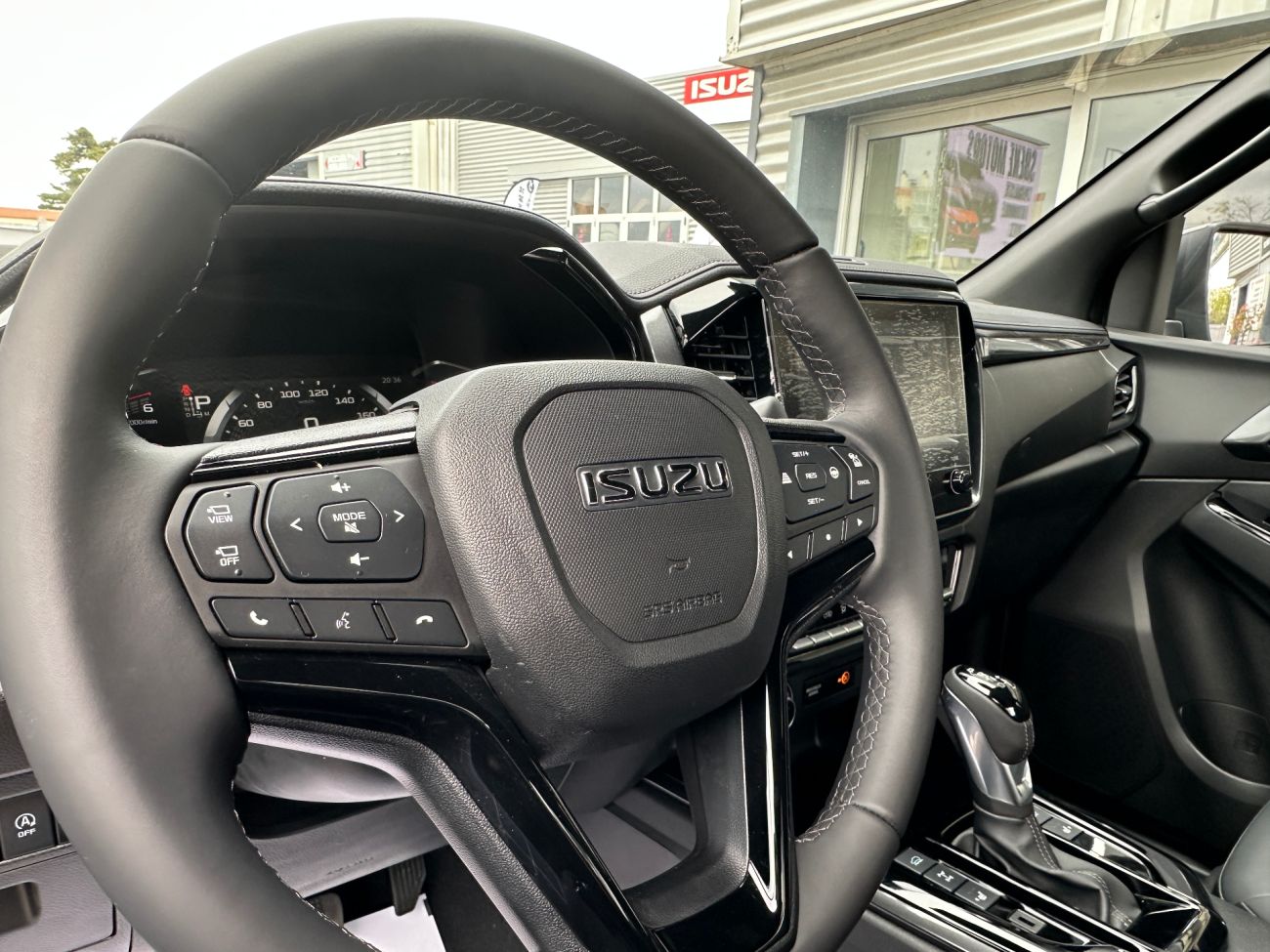 Mandataire ISUZU D-MAX SPACE NITRO SPORT 2.2 A/T 4x4 MY2026 Euro6e-bis