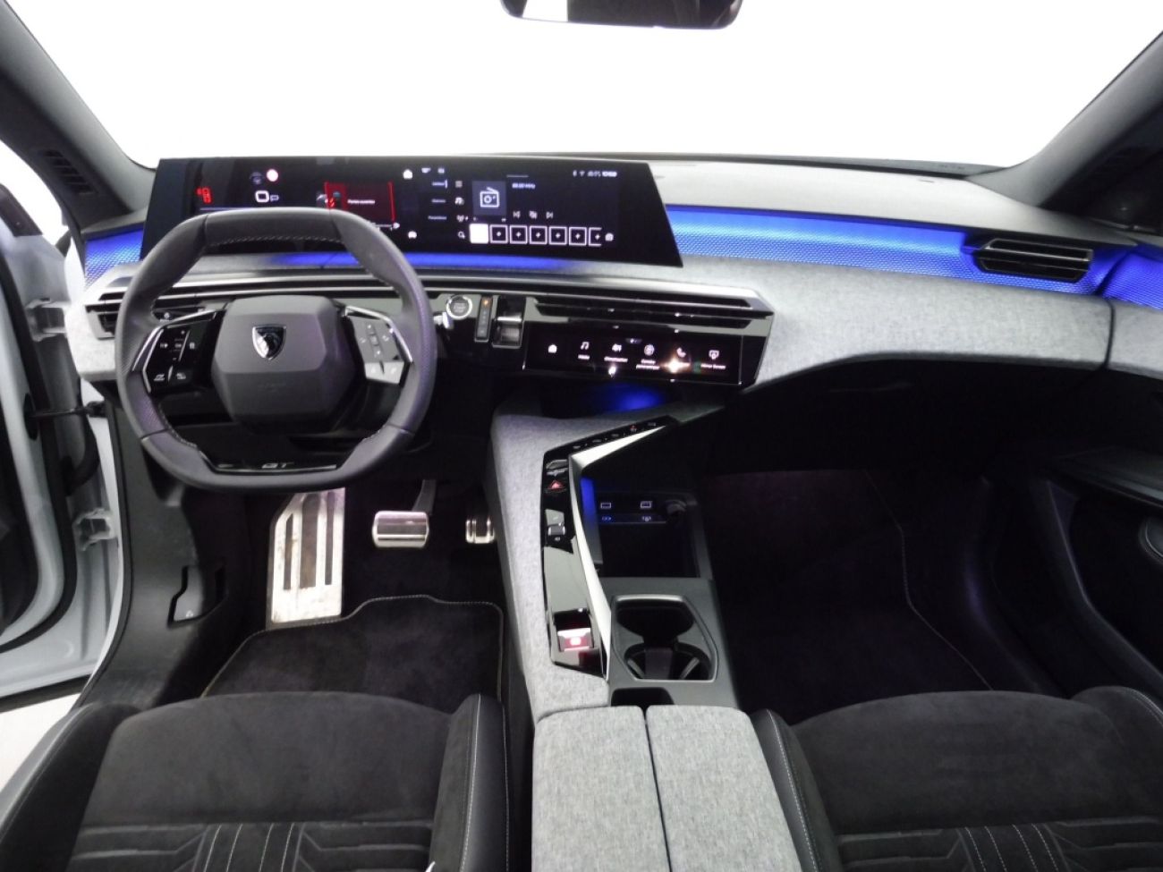Mandataire PEUGEOT 3008 HYBRID 136CH GT E-DCS6