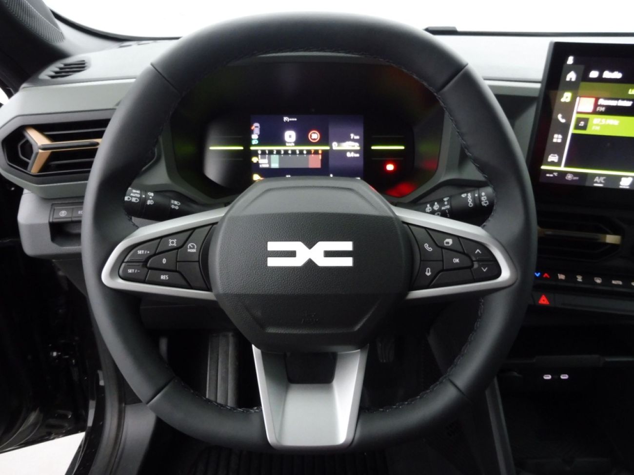 Mandataire Dacia DUSTER 1.2 TCE MILD HYBRID 130CH EXTREME 4X2