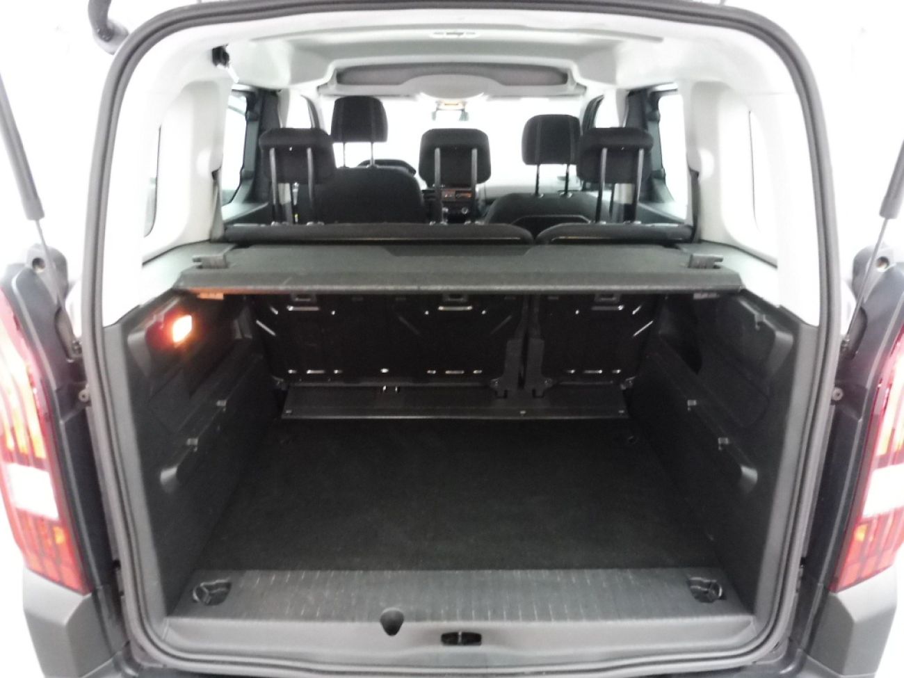 Mandataire PEUGEOT RIFTER TAILLE M - 1.5 BLUEHDI 100CH S&S ALLURE 5 PLACES