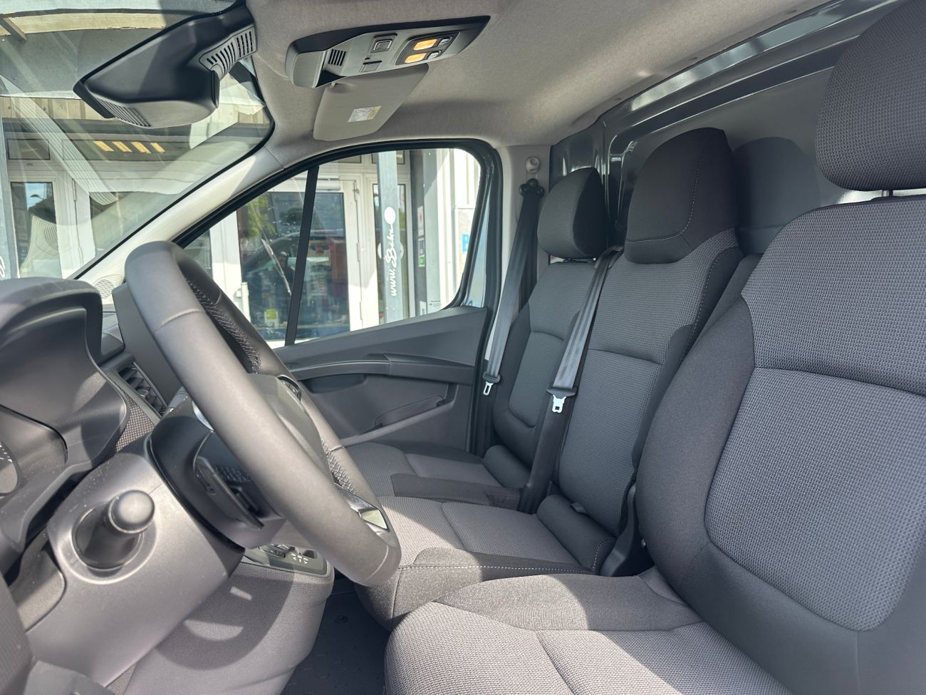 Mandataire RENAULT TRAFIC L1H1 ADVANCE 3T blue dci 150 auto