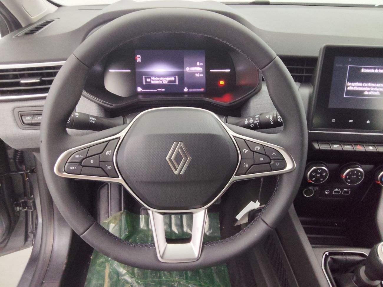 Mandataire RENAULT Clio 1.5 DCI 100CH EVOLUTION - 25