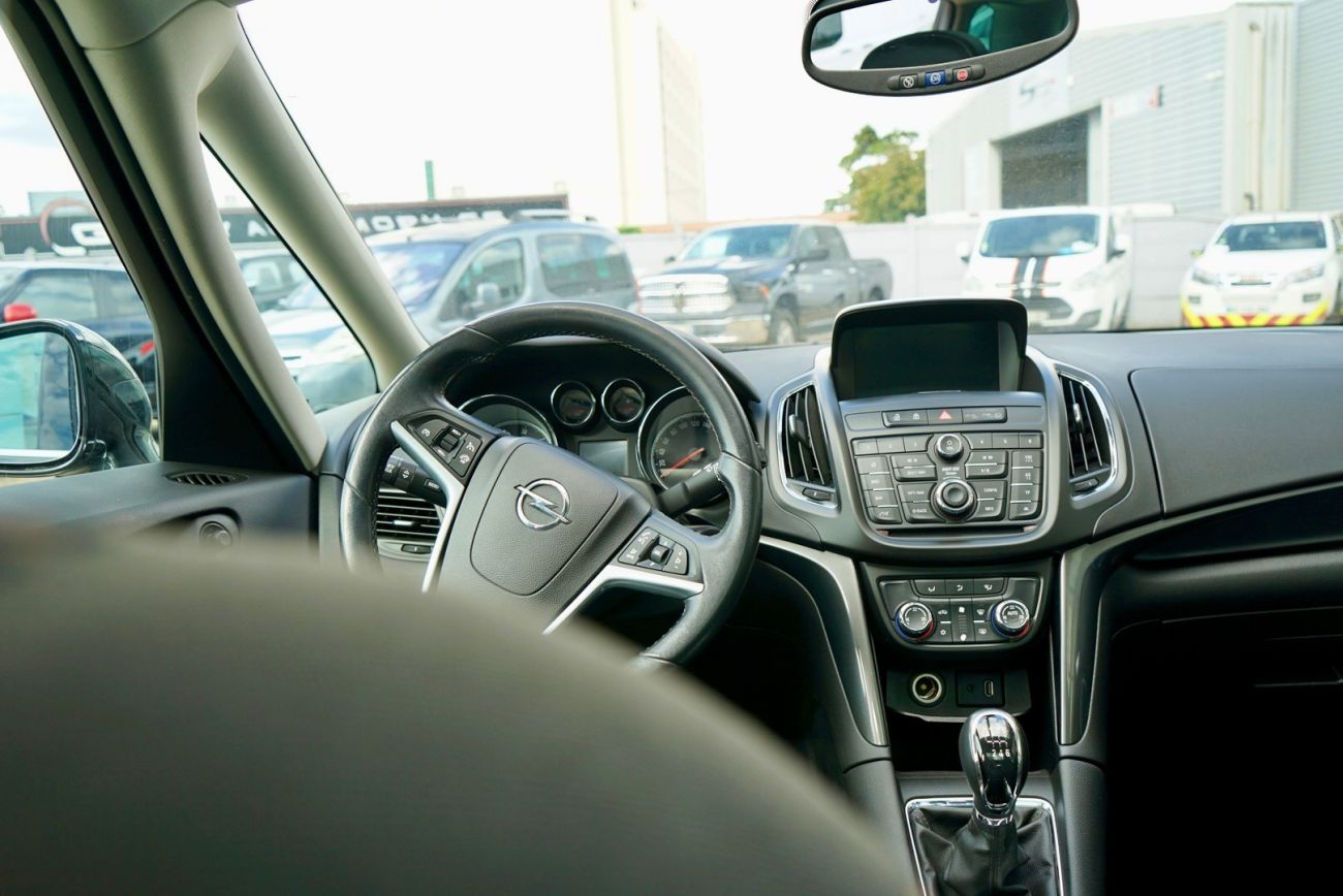 Mandataire Opel ZAFIRA TOURER 1.6 CDTI 136 ch Start/Stop EcoFlex Cosmo Pack 7 PLACES