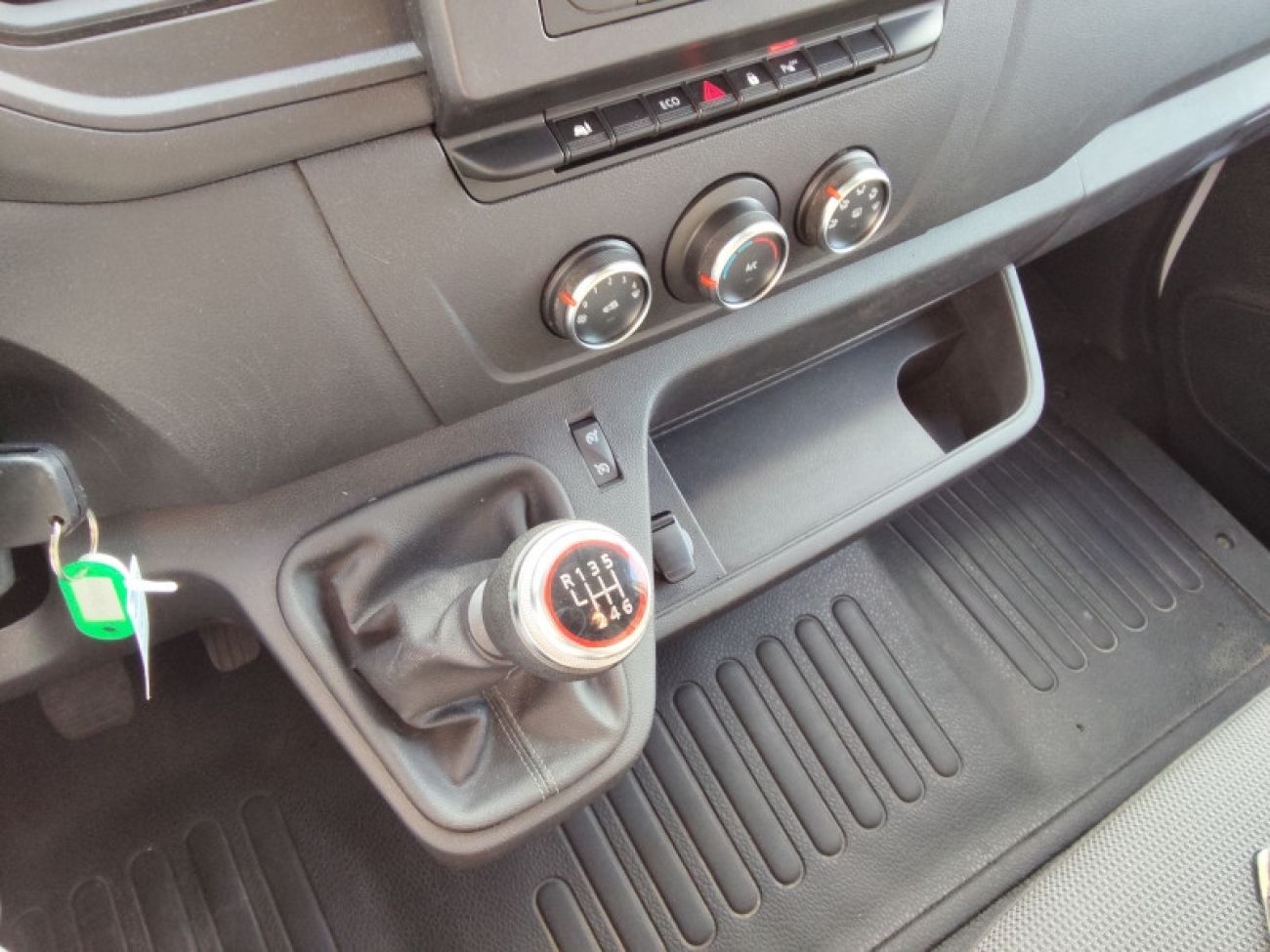 Mandataire RENAULT Master F3300 L2H2 2.3 BLUE DCI 135CH CONFORT EURO6