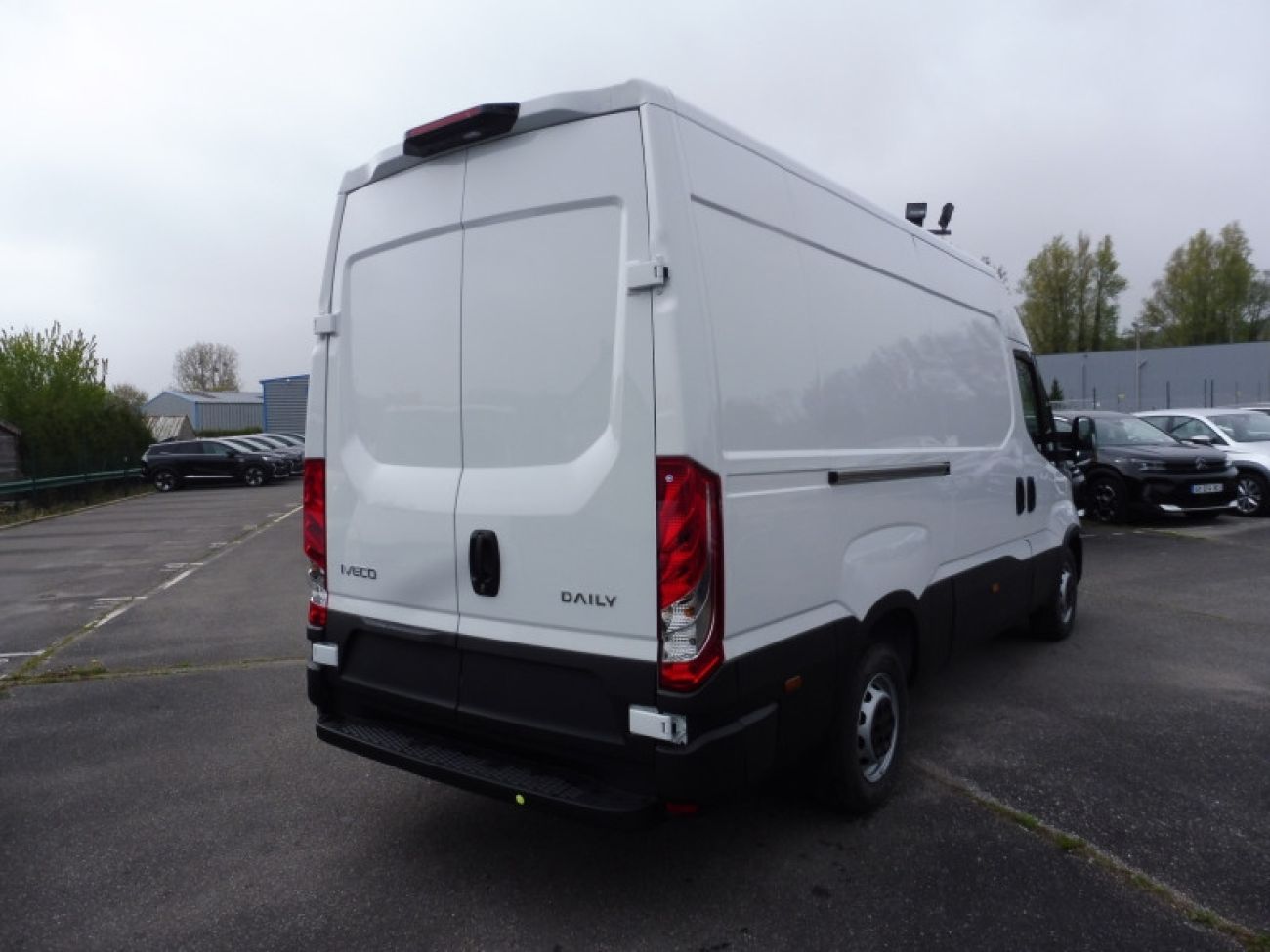 Mandataire IVECO Daily 35S16 2.3 V12 HI-MATIC 156CV