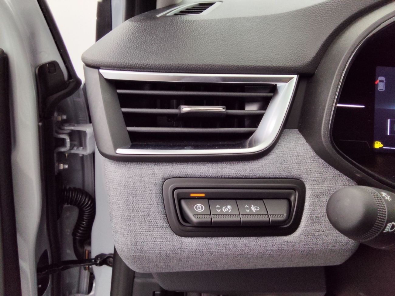 Mandataire RENAULT Clio 1.5 DCI 100CH EVOLUTION - 25