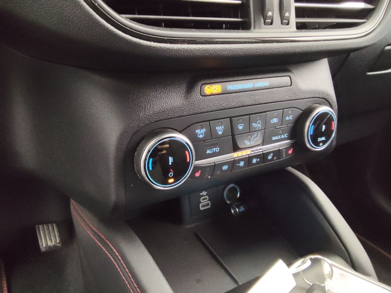 Mandataire Ford KUGA 2.0 TDCI 120CH ST-LINE POWERSHIFT