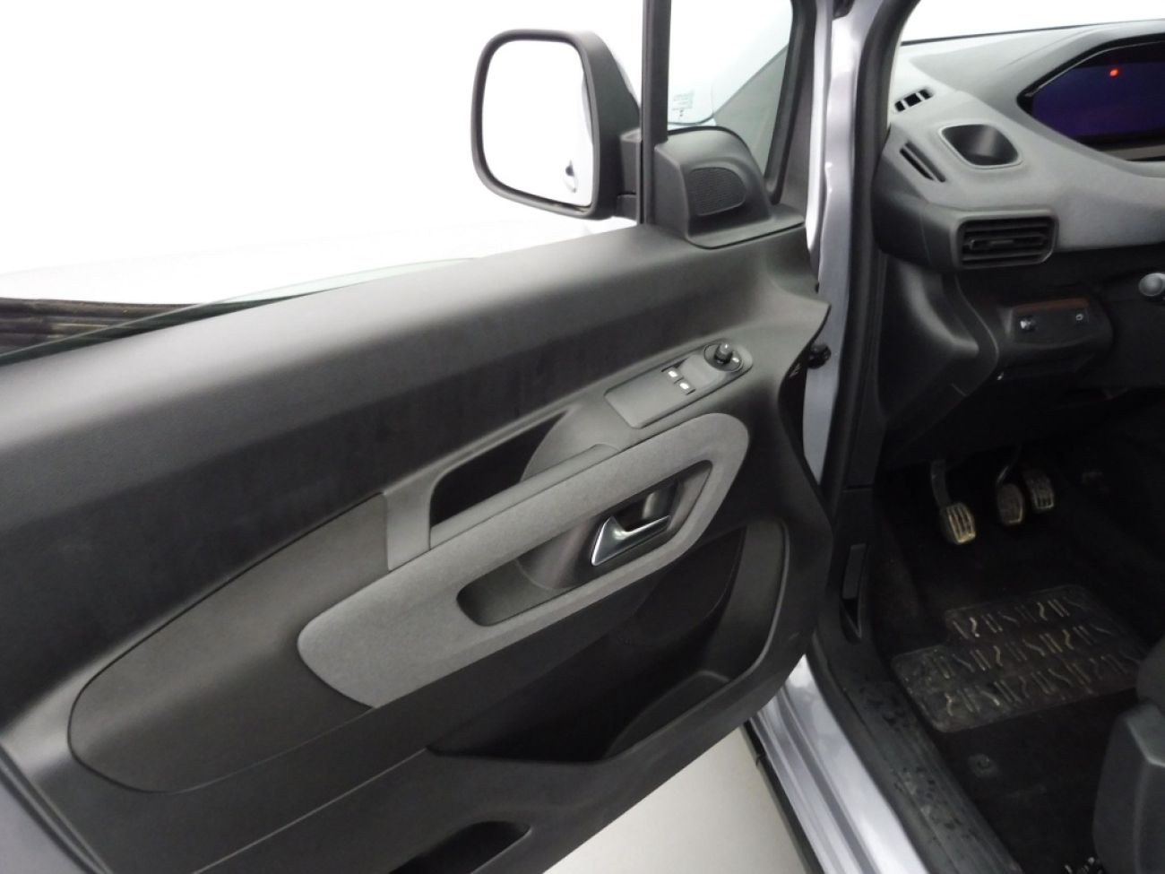 Mandataire PEUGEOT RIFTER TAILLE M - 1.5 BLUEHDI 100CH S&S ALLURE 5 PLACES