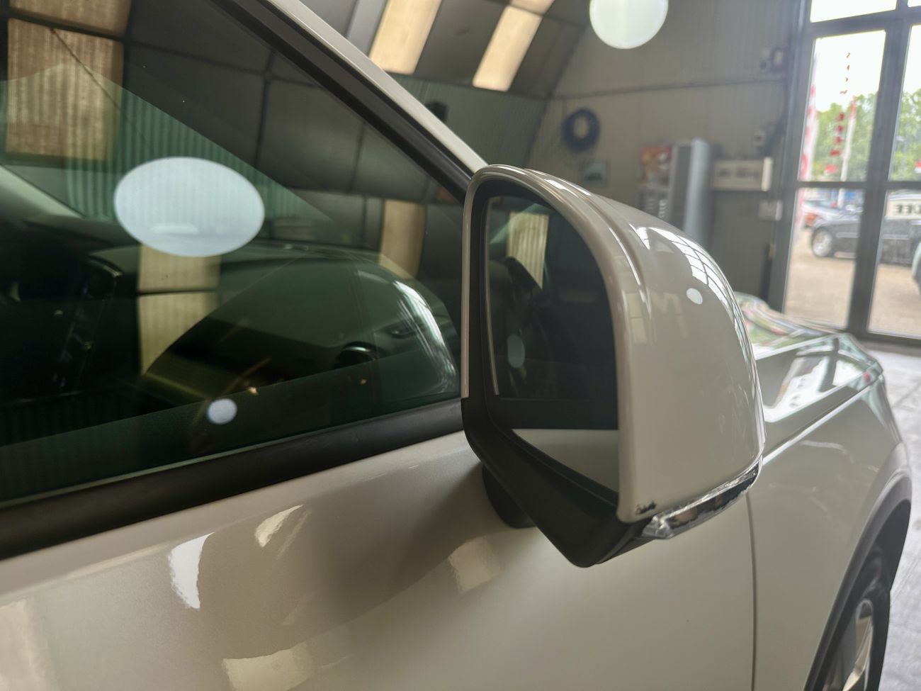 Mandataire VOLVO XC40 B3 163 ch DCT7 Momentum Business