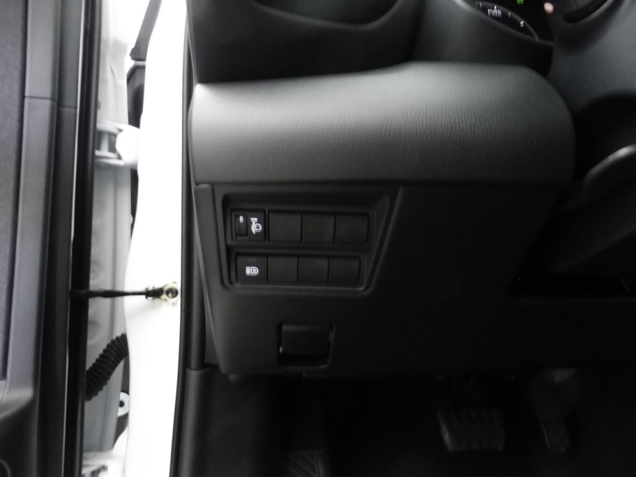 Mandataire TOYOTA YARIS 116H DYNAMIC 5P MC24