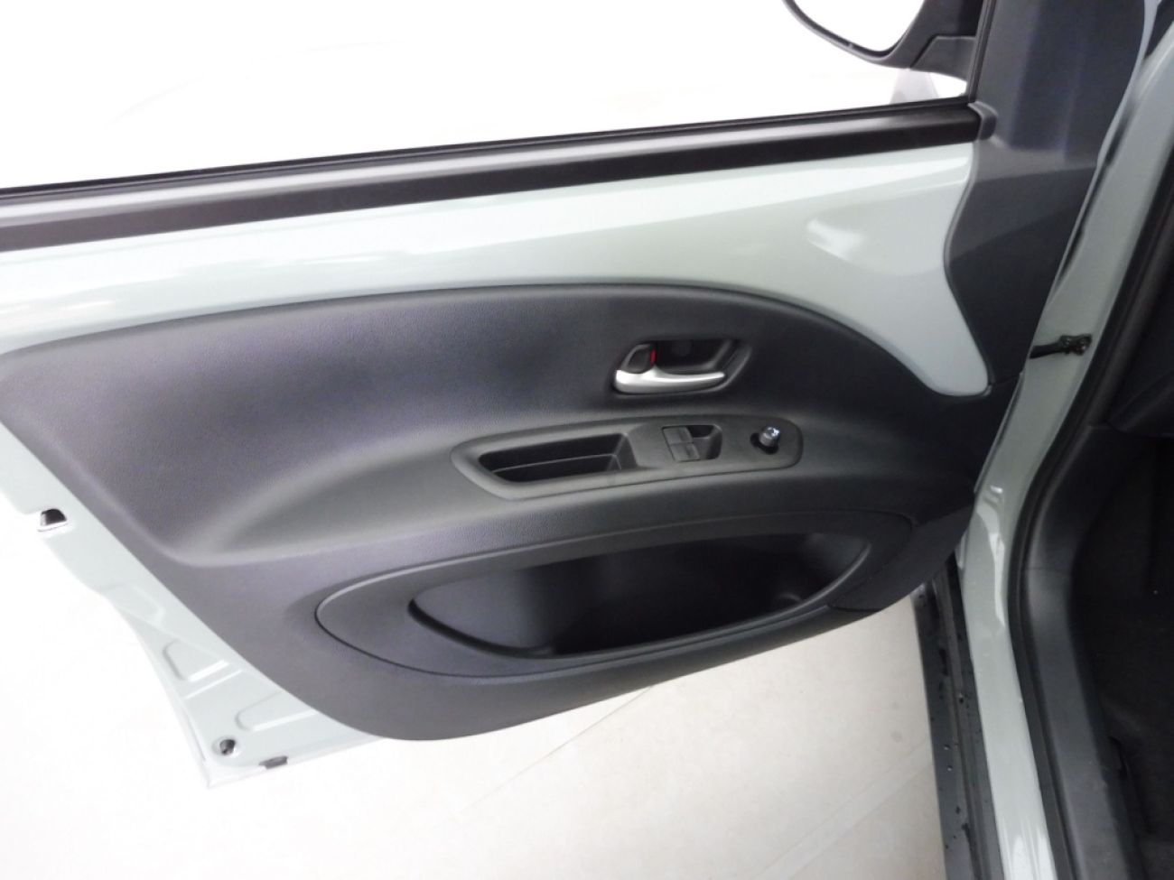 Mandataire TOYOTA AYGO X 1.0 VVT-I 72CH TEAM PLAYER