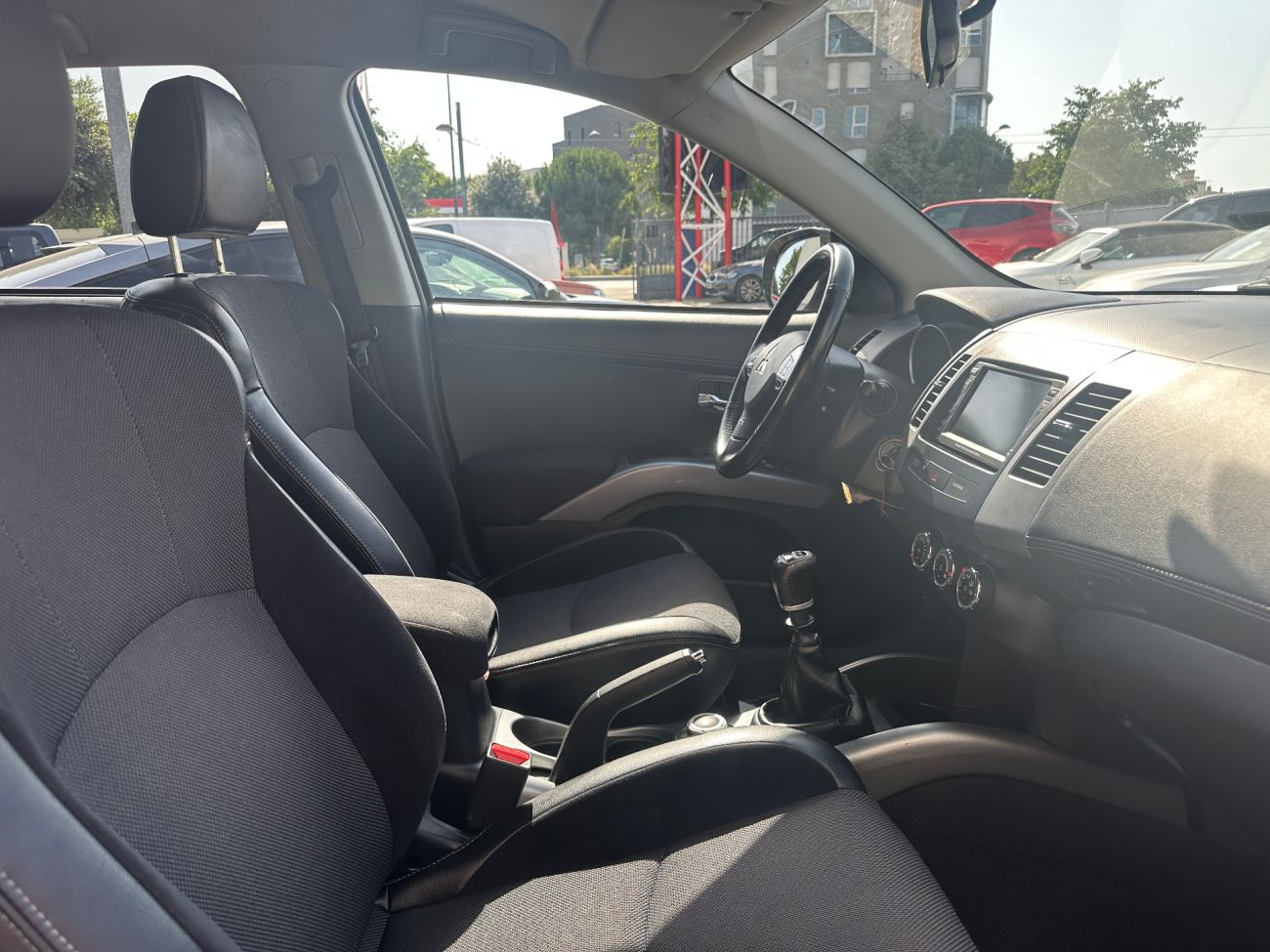 Mandataire MITSUBISHI OUTLANDER 2.2 DI-D 150 4WD Instyle