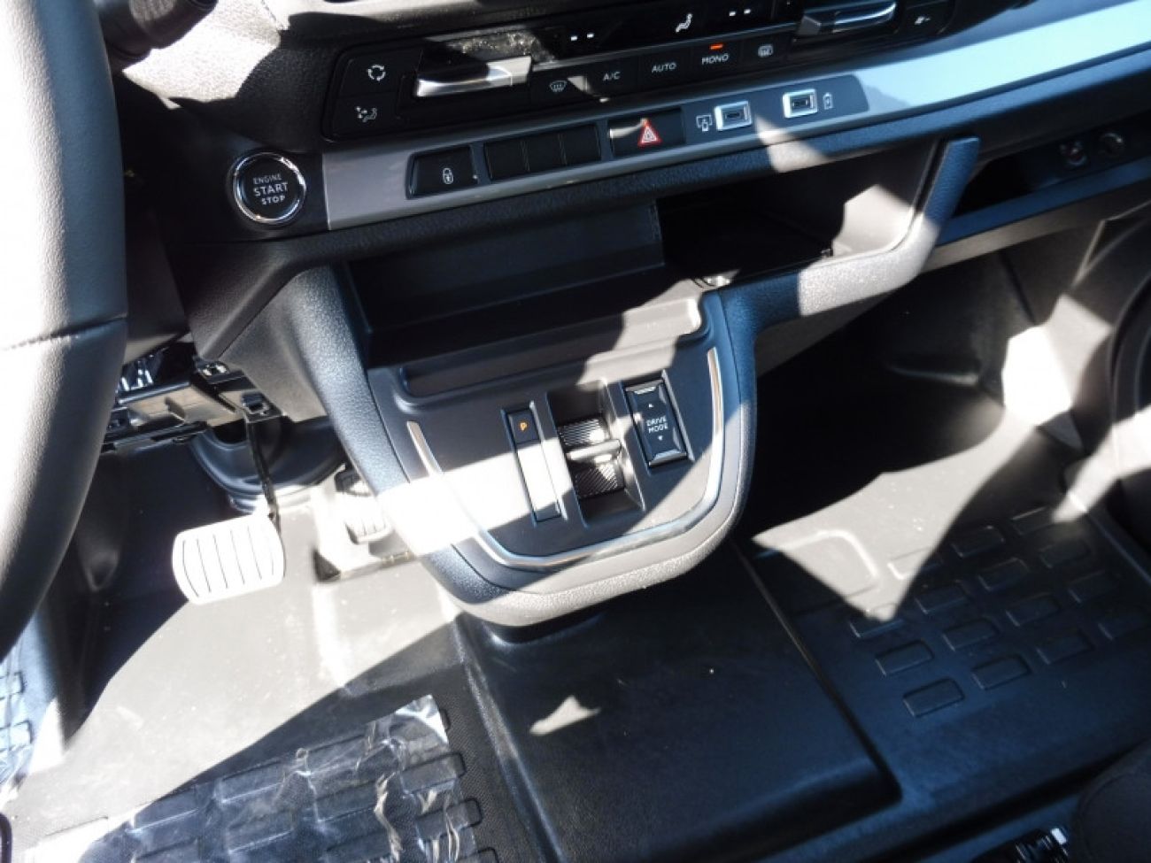 Mandataire PEUGEOT Expert XL 2.2 DIESEL 180CH CABINE APPROFONDIE FIXE AUTOMATIQUE