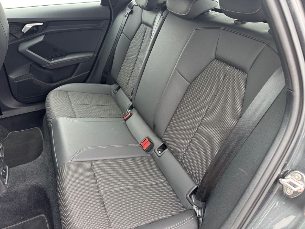 Mandataire AUDI A3 Sportback 35 TFSI 150CH MILD HYBRID S LINE S TRONIC 7