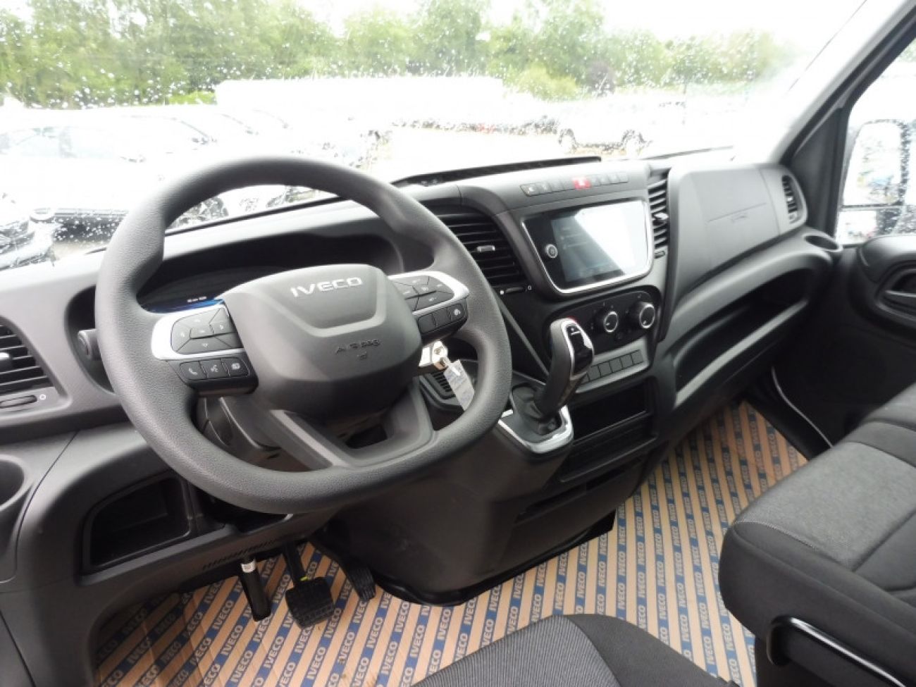 Mandataire IVECO Daily 35S18 3.0 V16 HI-MATIC H2 180CV
