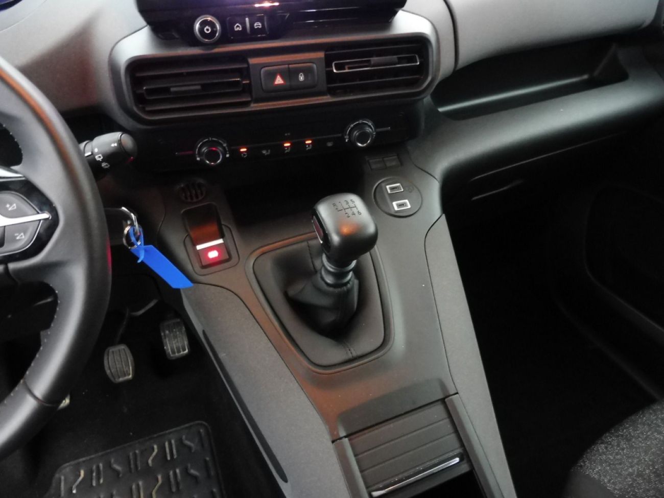 Mandataire PEUGEOT RIFTER TAILLE M - 1.5 BLUEHDI 100CH S&S ALLURE 5 PLACES