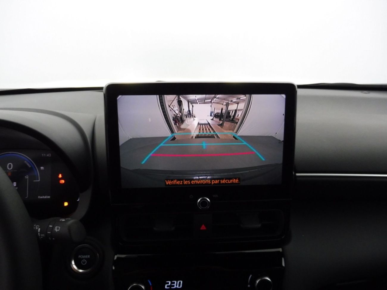 Mandataire TOYOTA YARIS CROSS 130H DESIGN