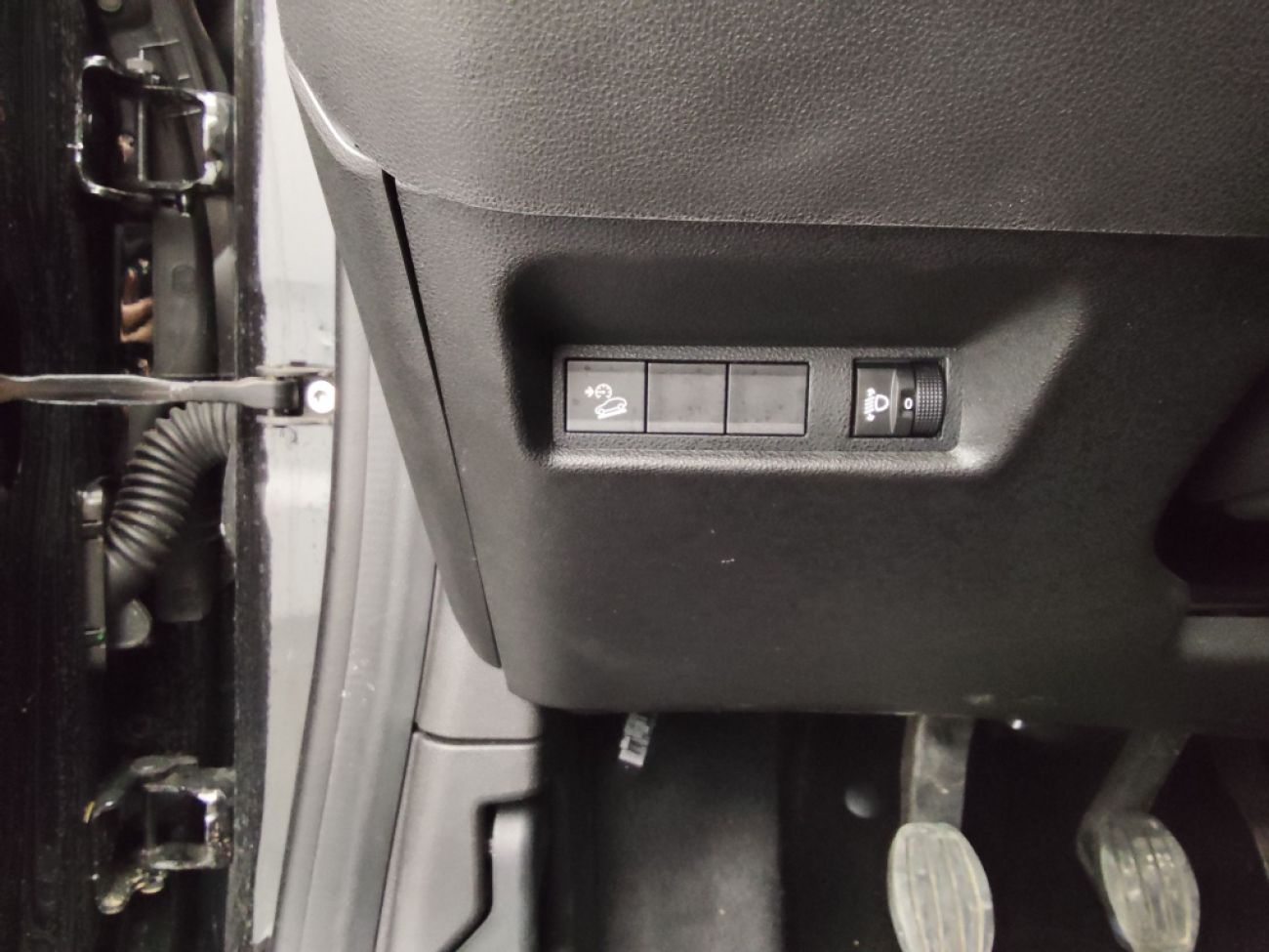 Mandataire Jeep AVENGER 1.2 TURBO T3 100CH ALTITUDE