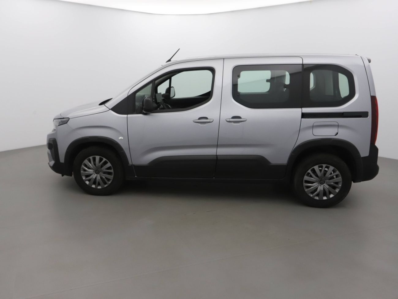 Mandataire PEUGEOT RIFTER TAILLE M - 1.5 BLUEHDI 100CH S&S ALLURE 5 PLACES