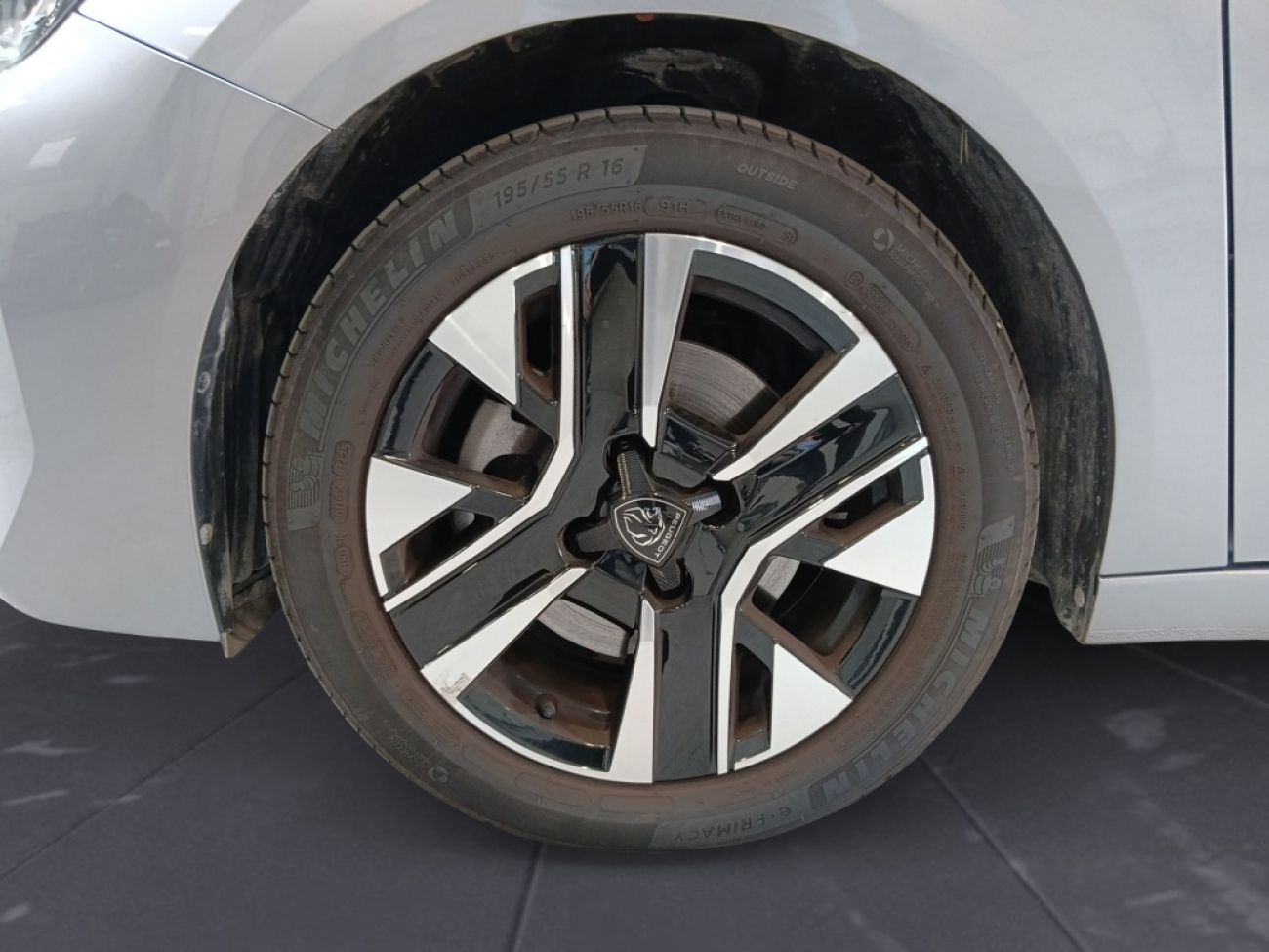 Mandataire PEUGEOT 208 1.2 100CH S&S ALLURE