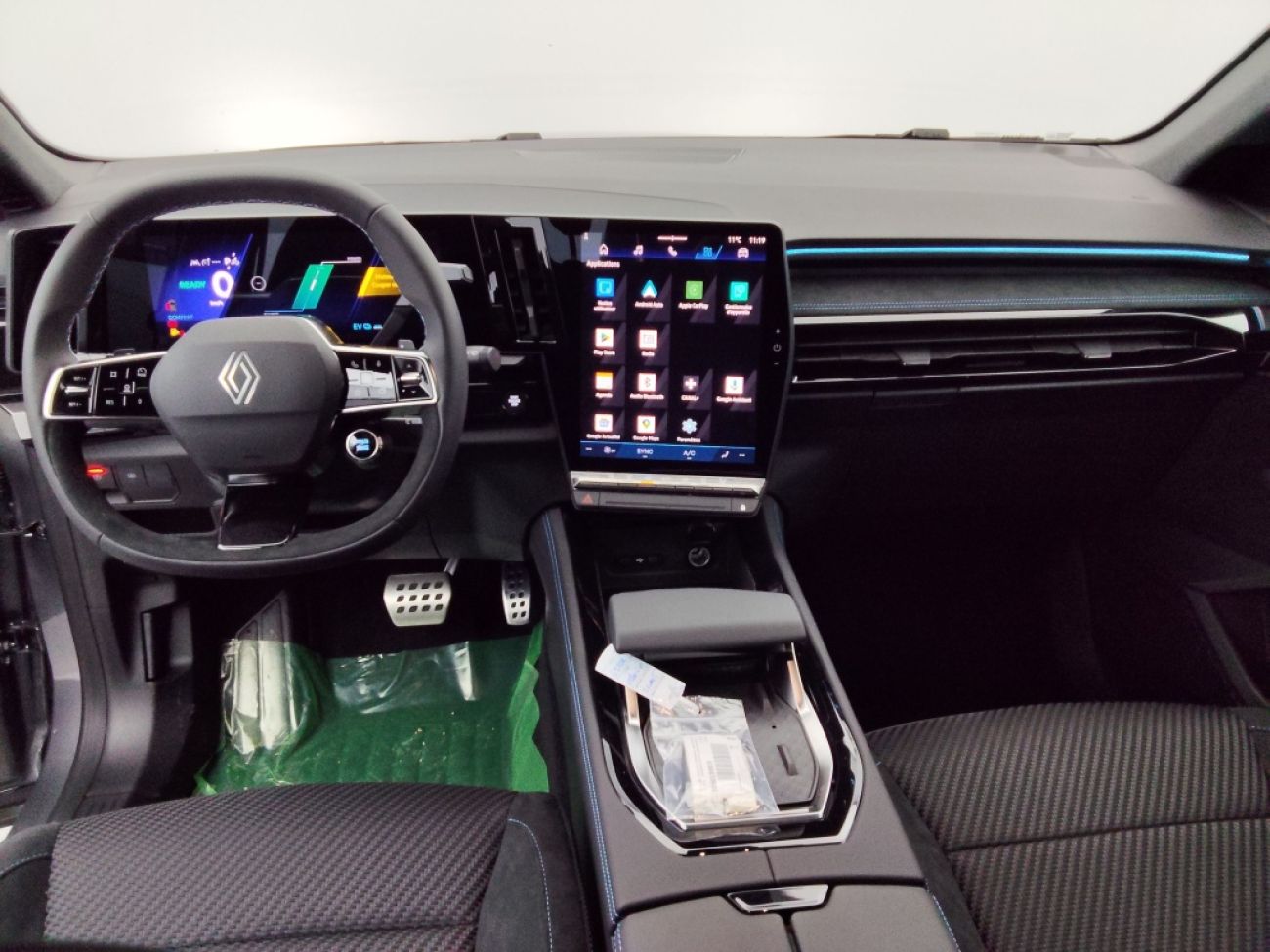 Mandataire RENAULT ESPACE VI 1.2 E-TECH FULL HYBRID 200CH ESPRIT ALPINE 7 PLACES - 24