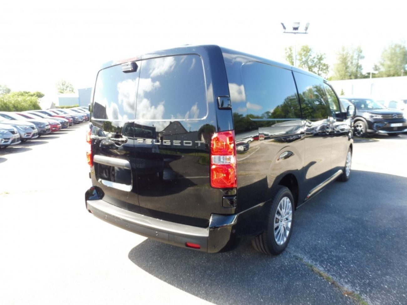 Mandataire PEUGEOT Expert XL 2.2 DIESEL 180CH CABINE APPROFONDIE FIXE AUTOMATIQUE