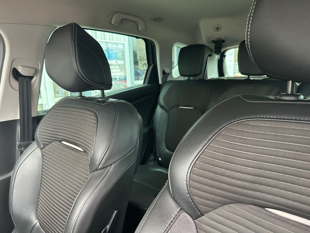 Mandataire RENAULT SCENIC IV dCi 160 Energy EDC Intens