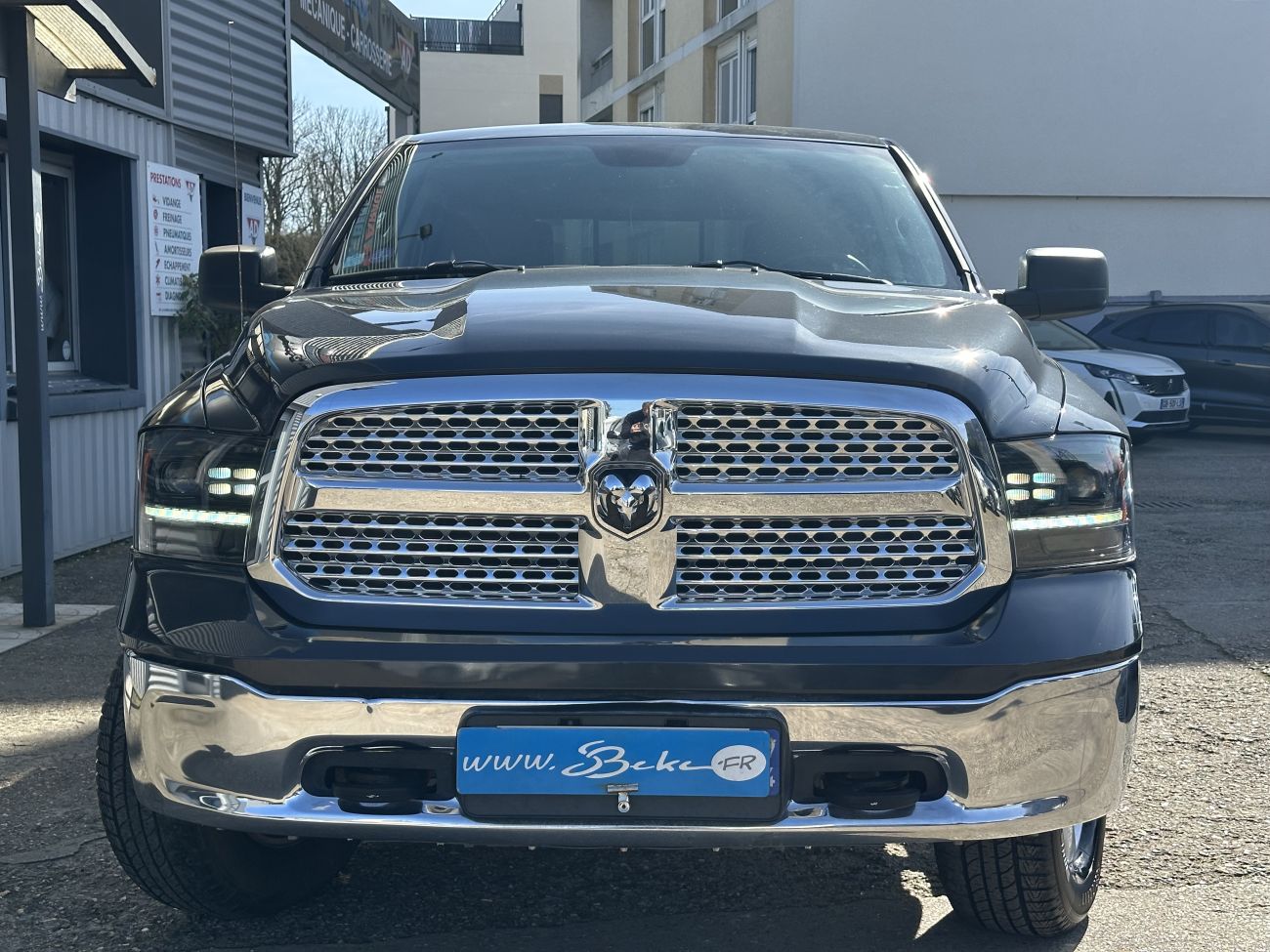 Mandataire DODGE RAM 1500 SLT DOUBLE CABINE 5.7 HEMI 395 BVA 4X4 4 PLACES PAS MALUS PAS ECOTAXE