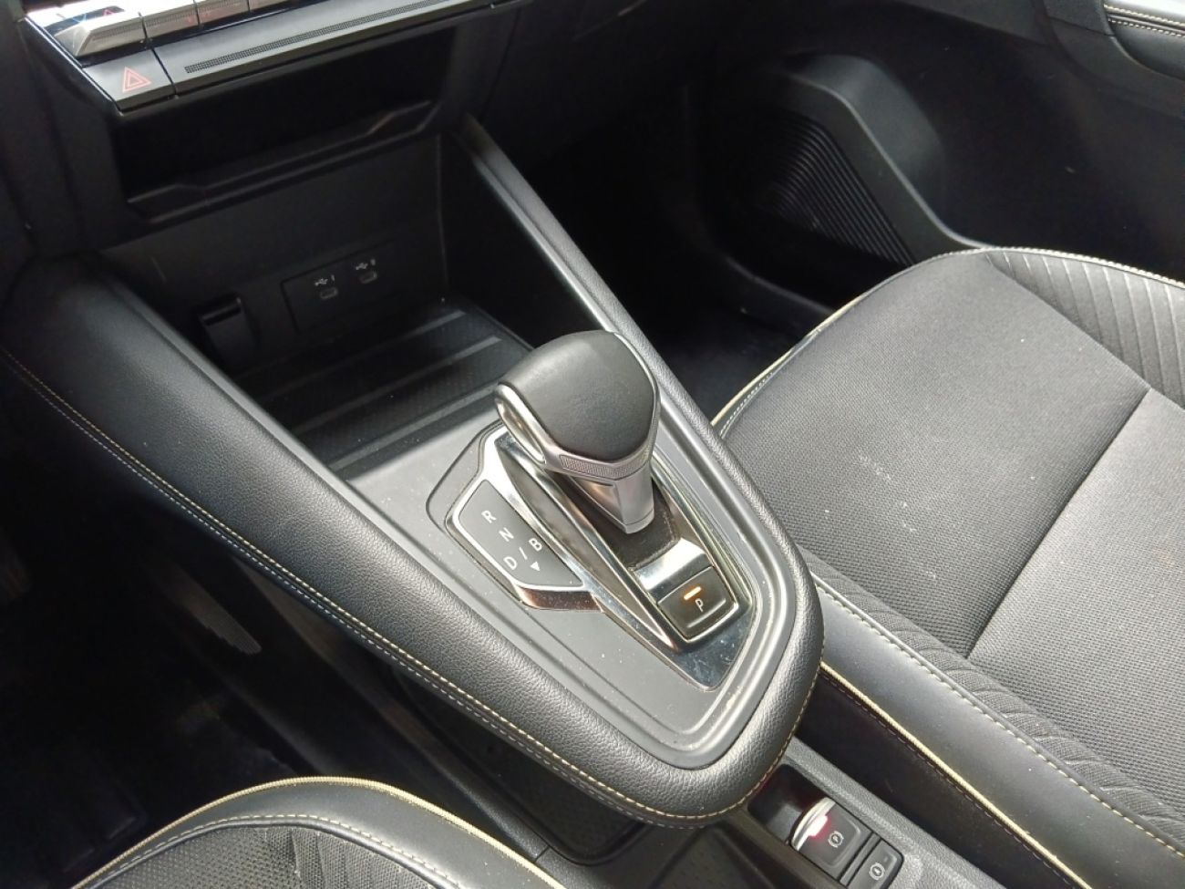 Mandataire RENAULT Symbioz 1.6 E-TECH FULL HYBRID 145CH ICONIC