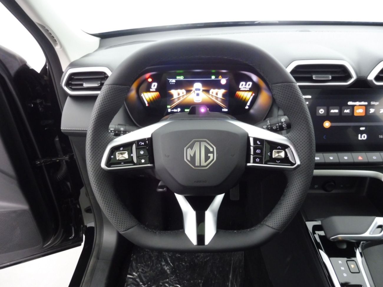 Mandataire MG ZS 1.5 HYBRID+ 197CH LUXURY