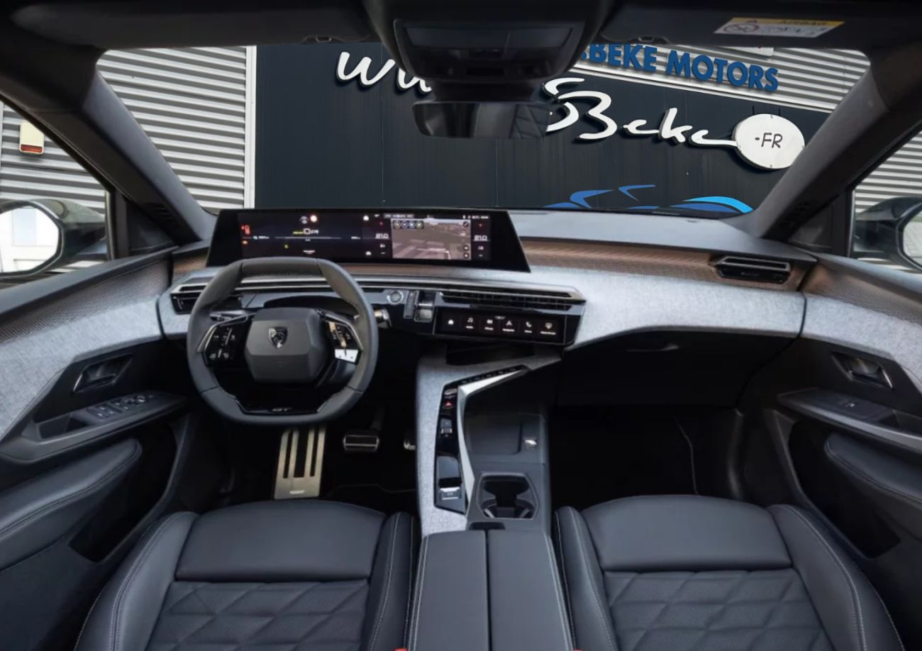 Mandataire PEUGEOT E-5008 NOUVEAU E-5008 ELECTRIQUE 210 GT