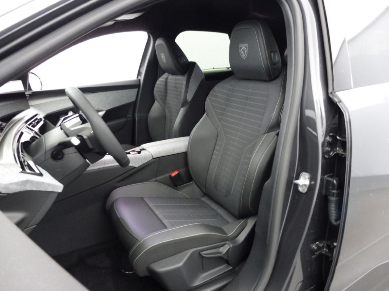 Mandataire PEUGEOT 3008 1.2 HYBRID 145CH GT E-DCS6