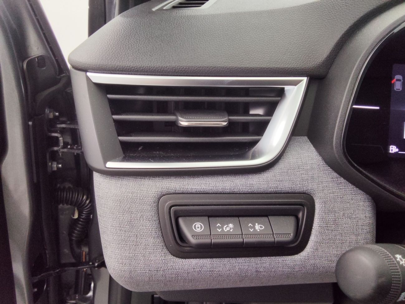 Mandataire RENAULT Clio 1.5 DCI 100CH EVOLUTION - 25