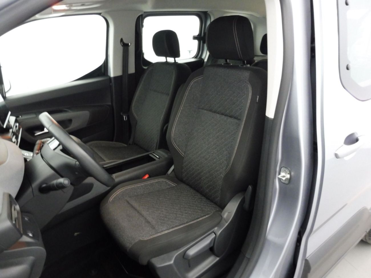 Mandataire PEUGEOT RIFTER TAILLE M - 1.5 BLUEHDI 100CH S&S ALLURE 5 PLACES