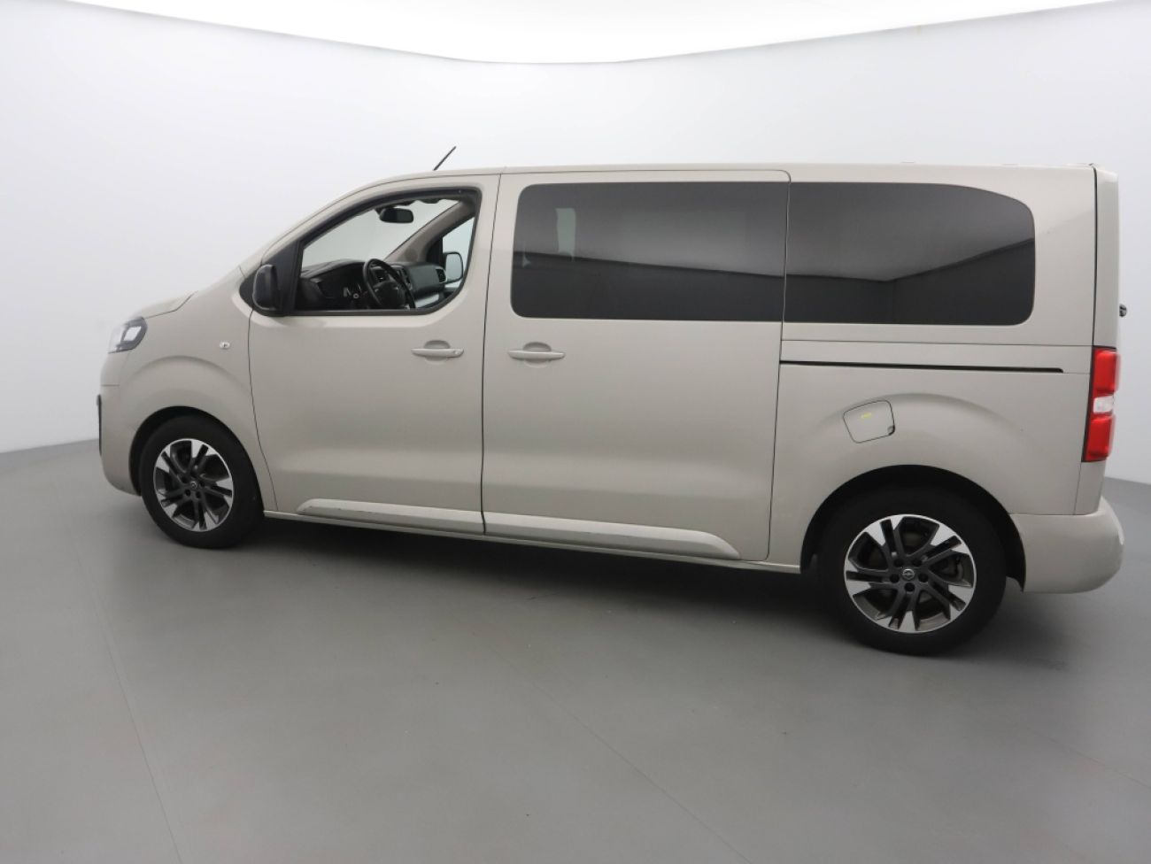 Mandataire Opel Zafira Life L2 2.0 D 145CH EDITION