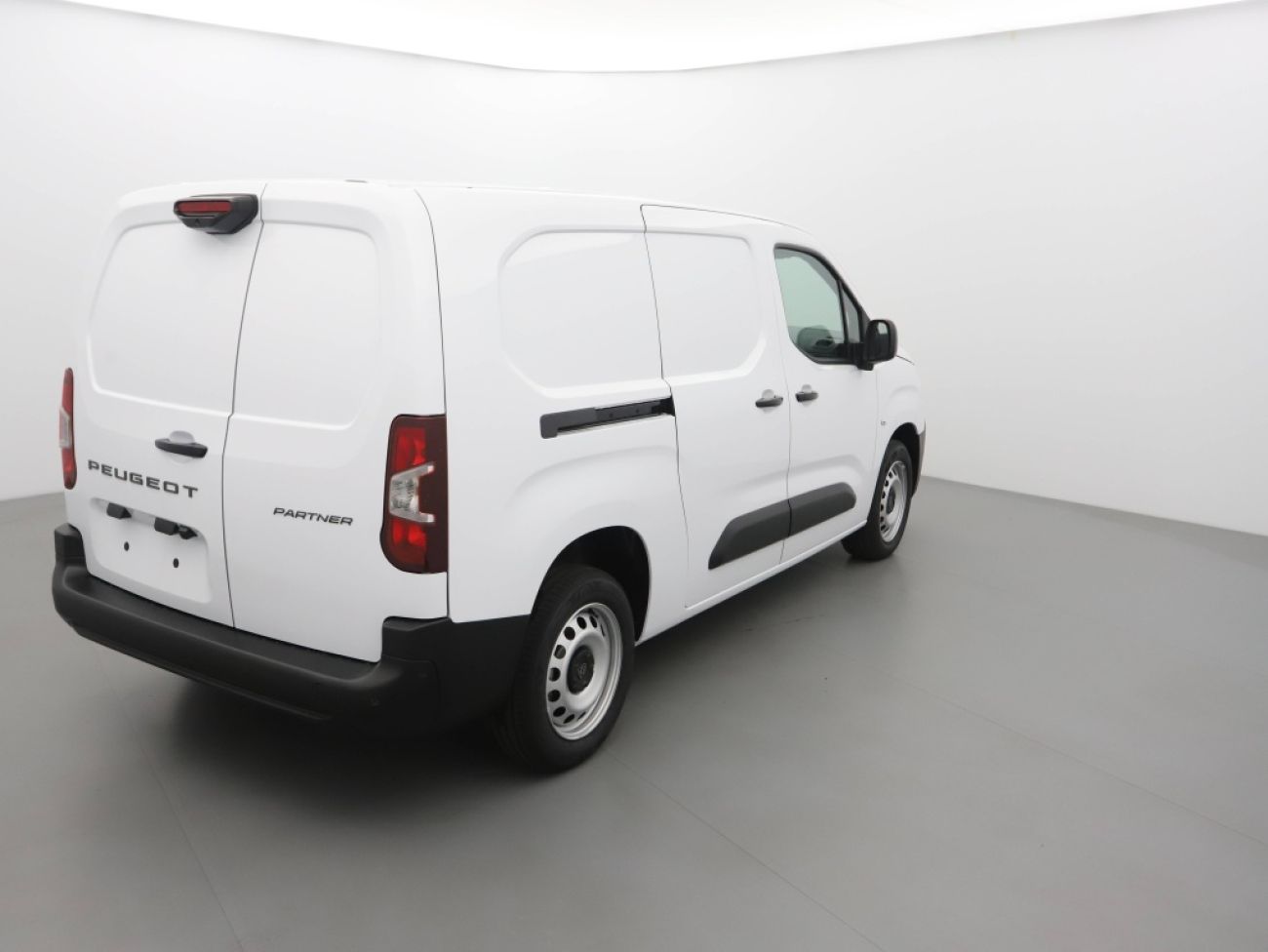 Mandataire PEUGEOT Partner XL 950KG BLUEHDI 130CH S&S EAT8