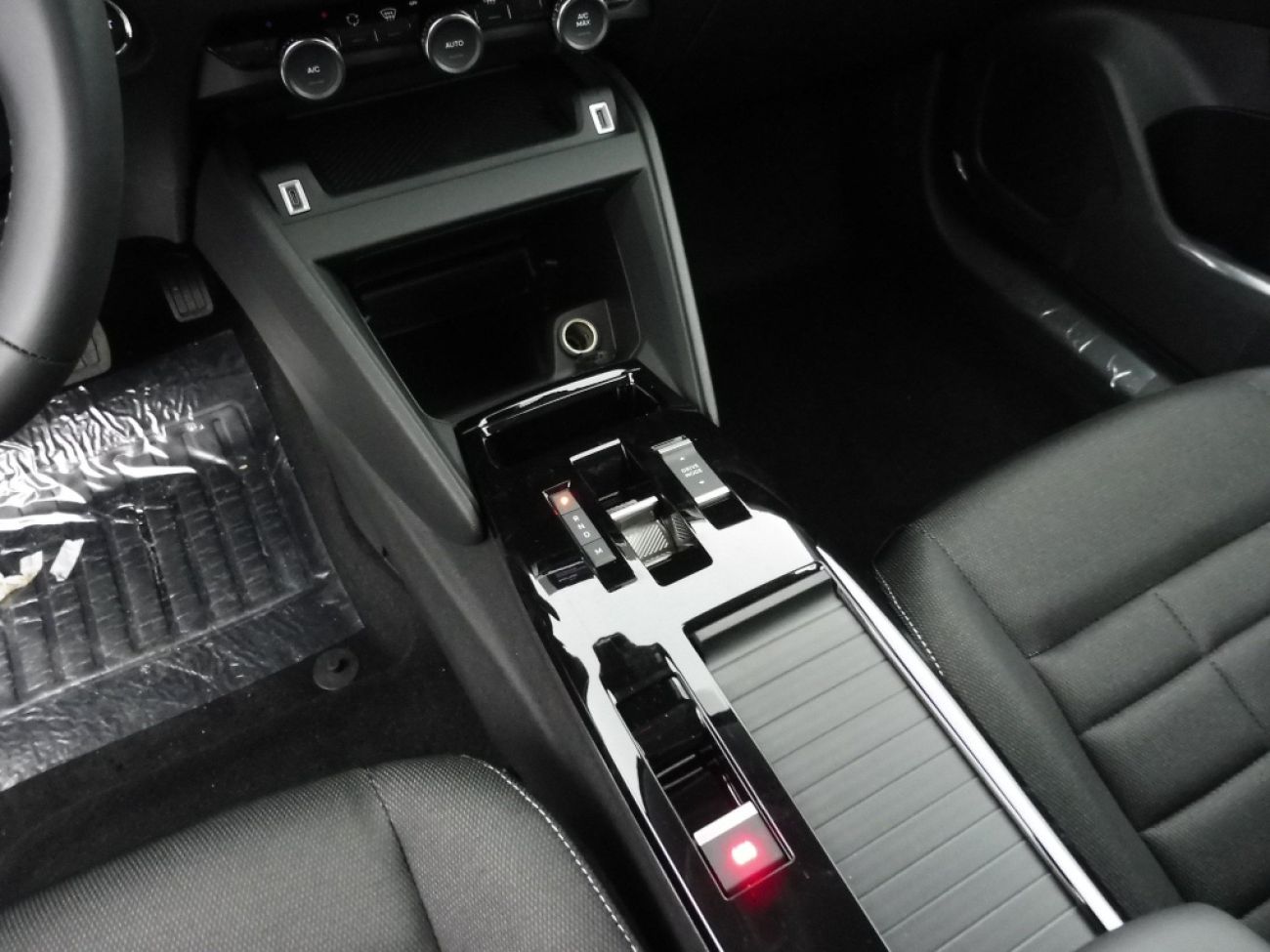 Mandataire Citroën C4 1.2 HYBRIDE 136CH S&S BUSINESS AUTOMATIQUE