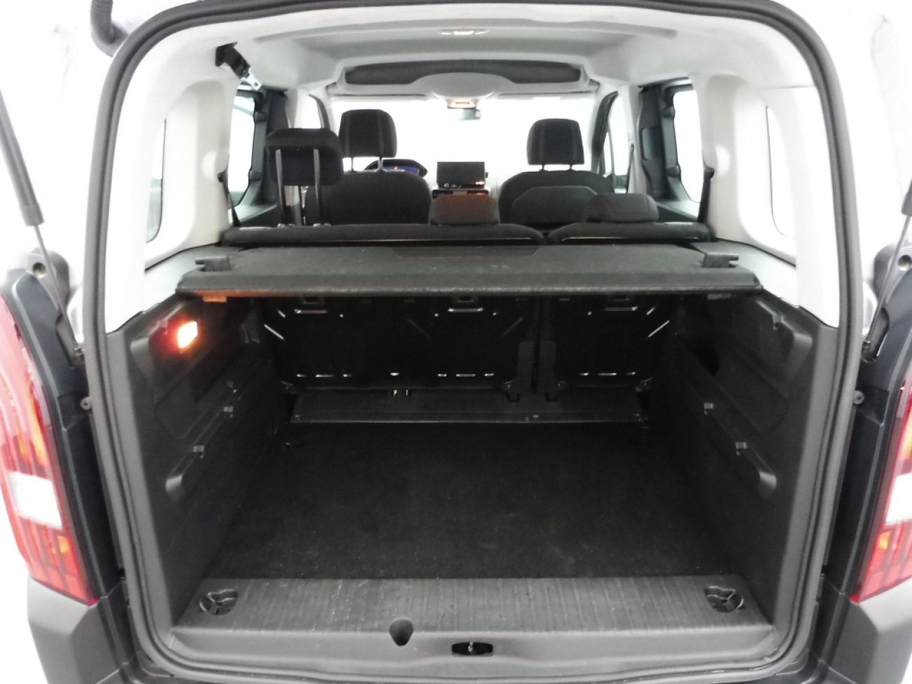 Mandataire PEUGEOT RIFTER TAILLE M - 1.5 BLUEHDI 100CH S&S ALLURE 5 PLACES