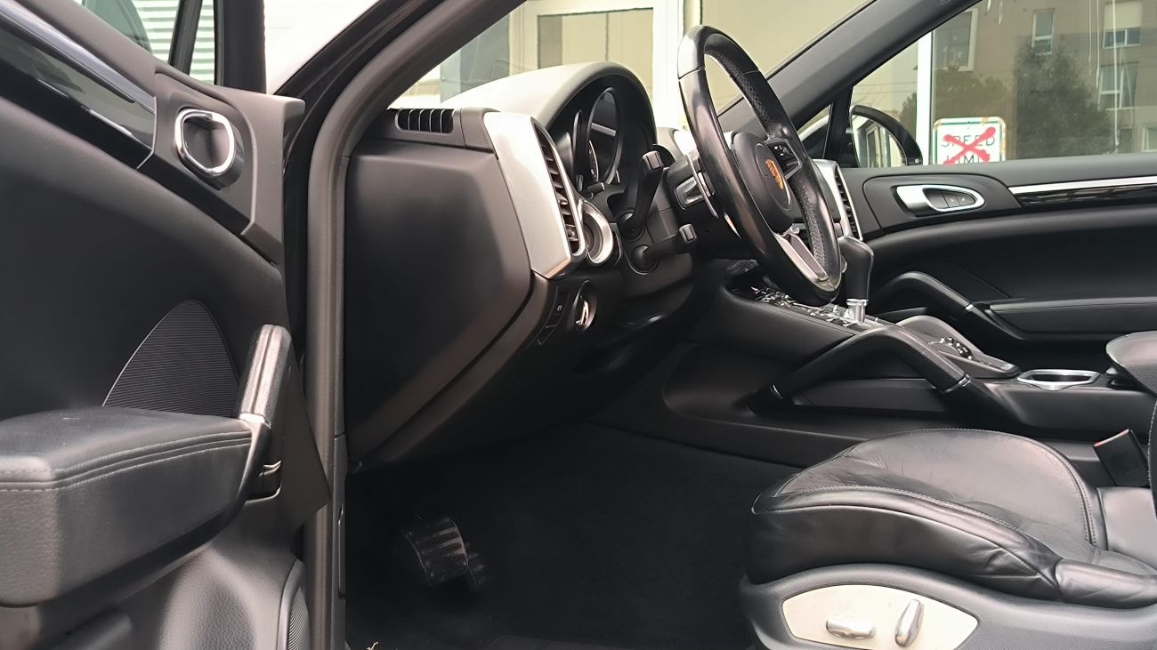 Mandataire PORSCHE CAYENNE 3.0D V6 262 ch Platinium Edition Tiptronic A